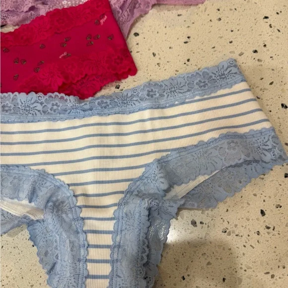 New women’s Sz M, L Lace Trim Cotton Panties Bundle - Picture 8 of 8